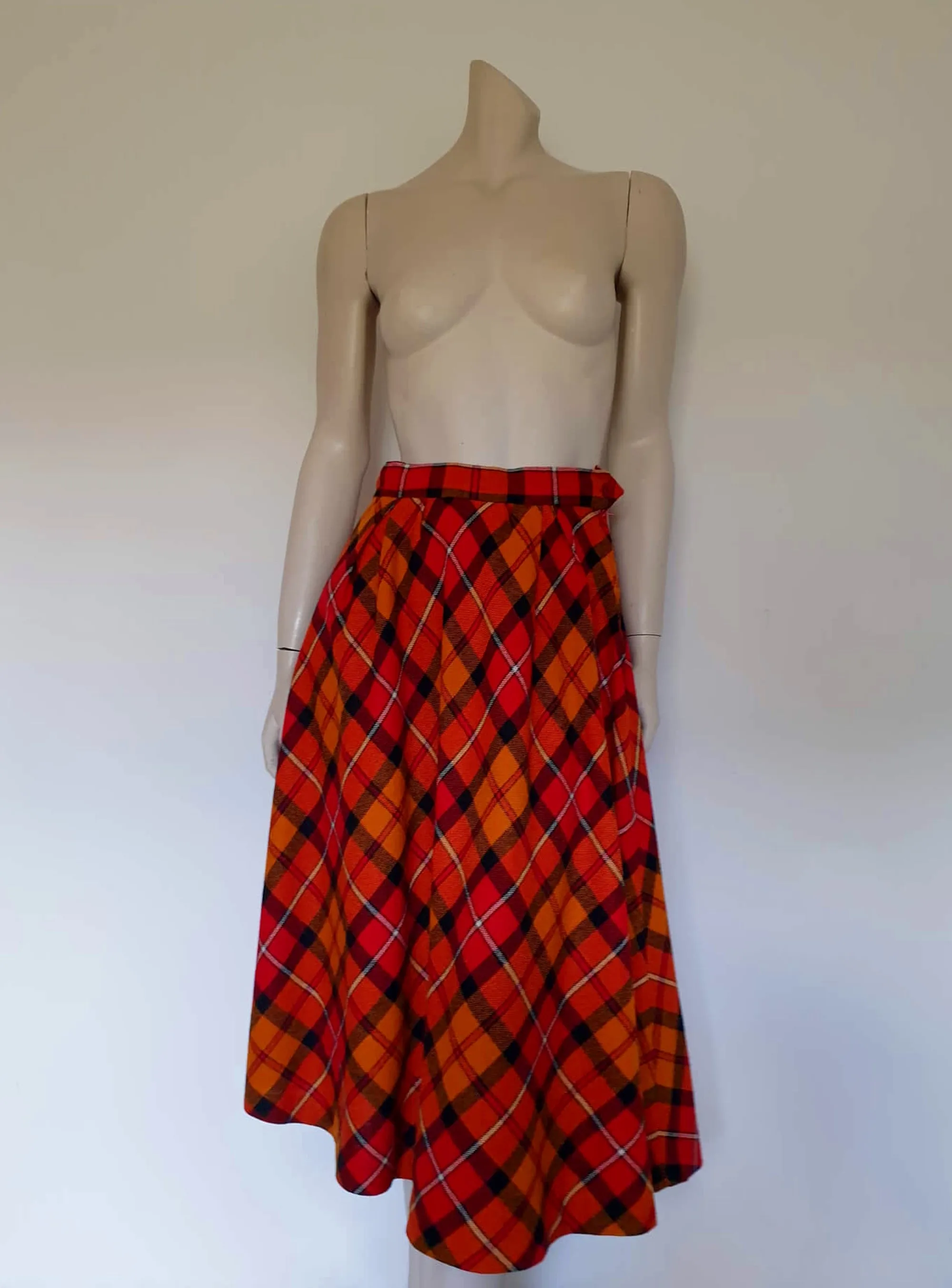 1970s Red & Orange Plaid Wool Skirt - S