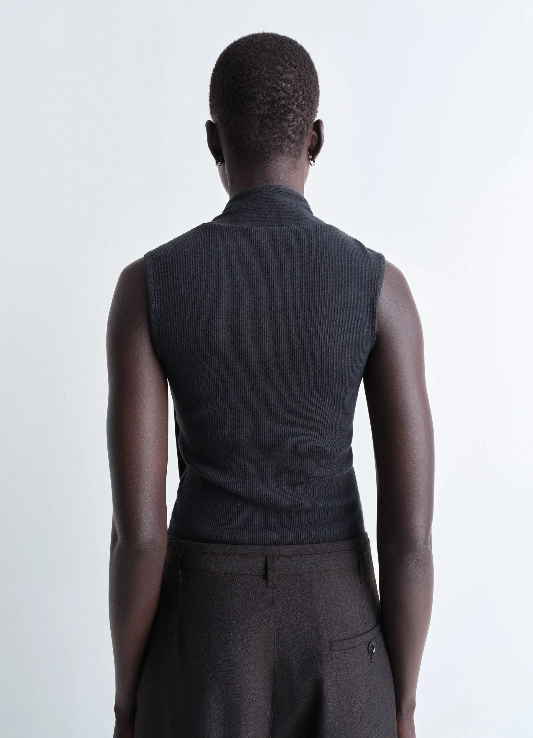ASYMMETRICAL FITTED TOP