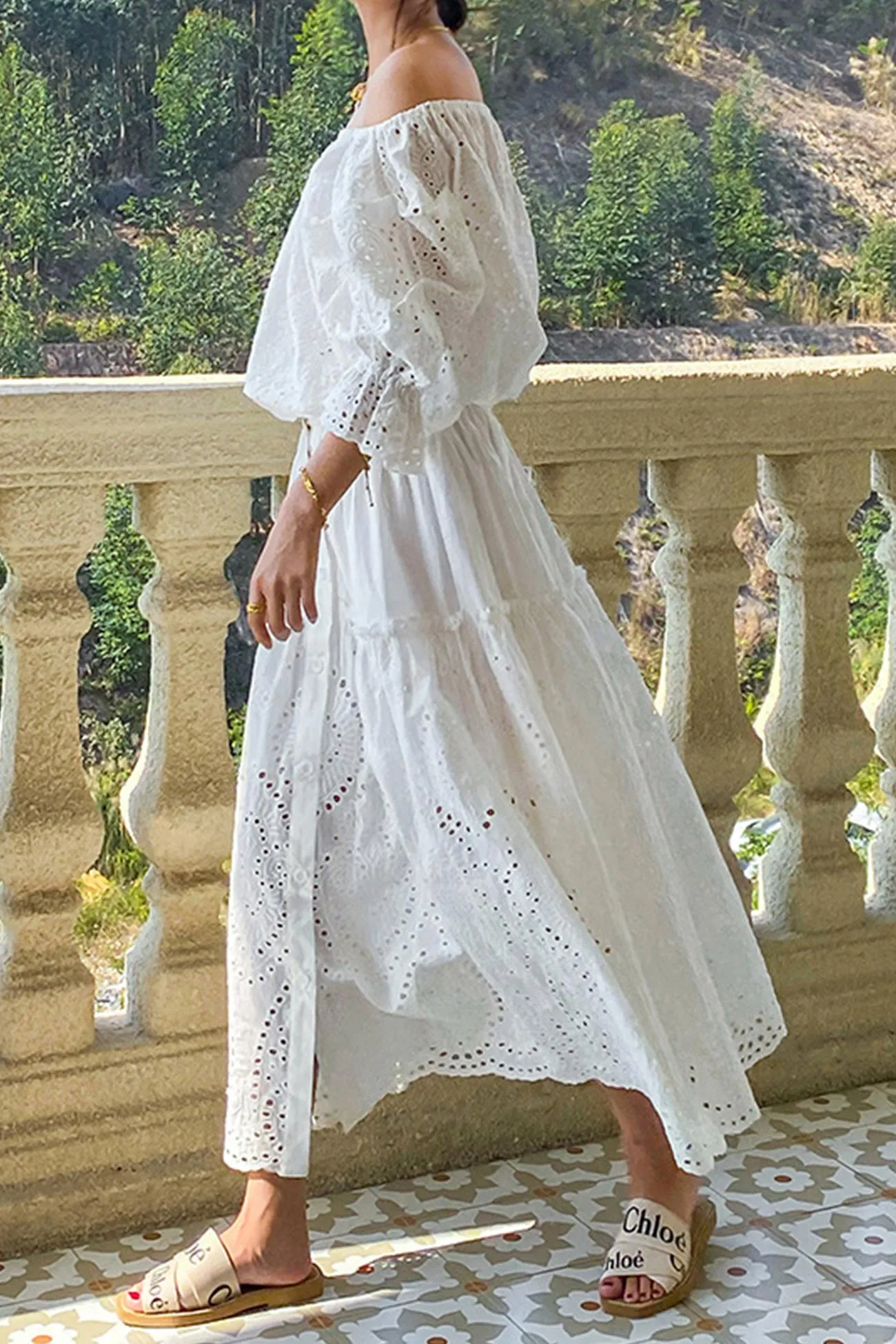 BerryBetty - White Embroidered Lace Pleated Skirt