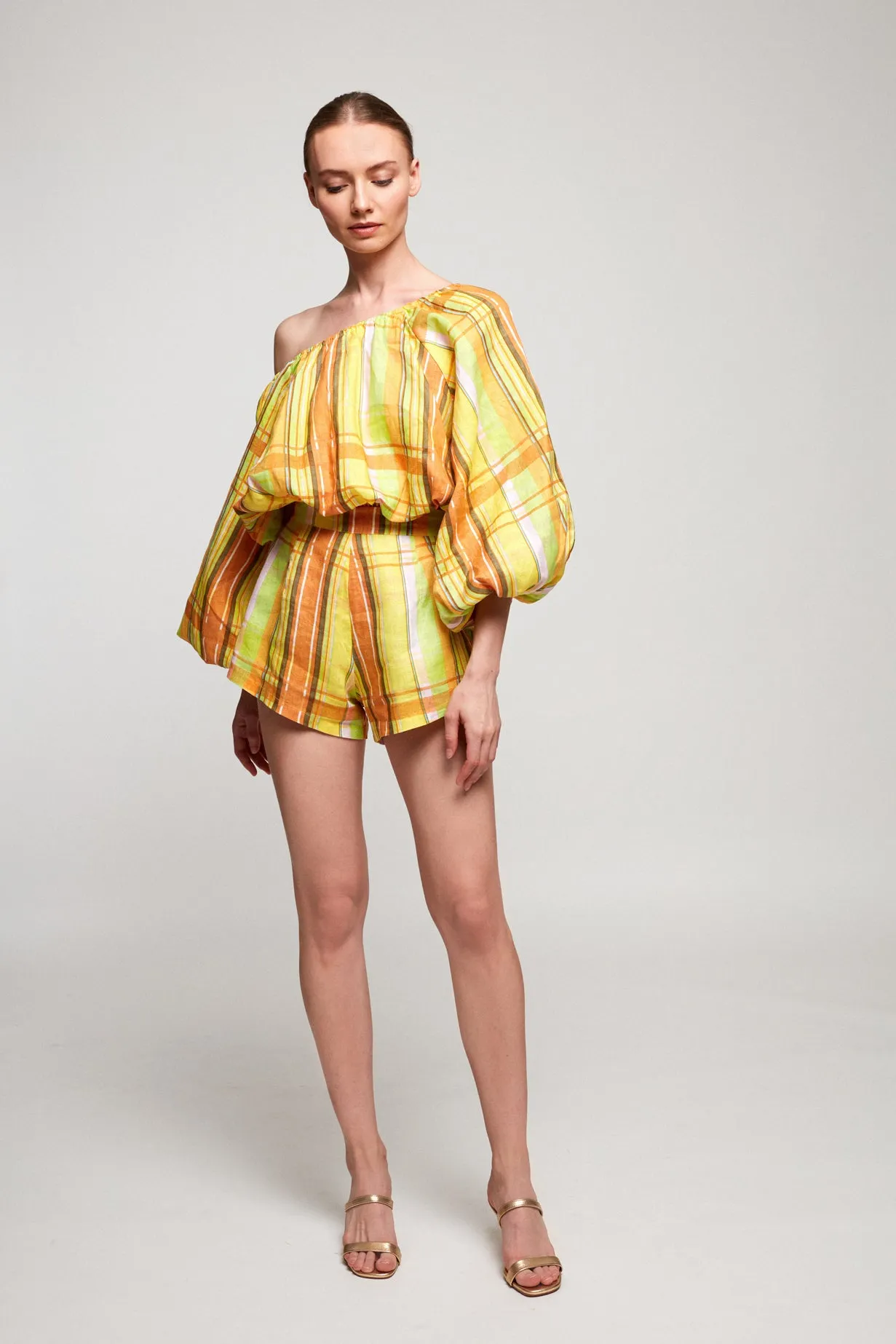 Billow Sleeve Top | Shorts