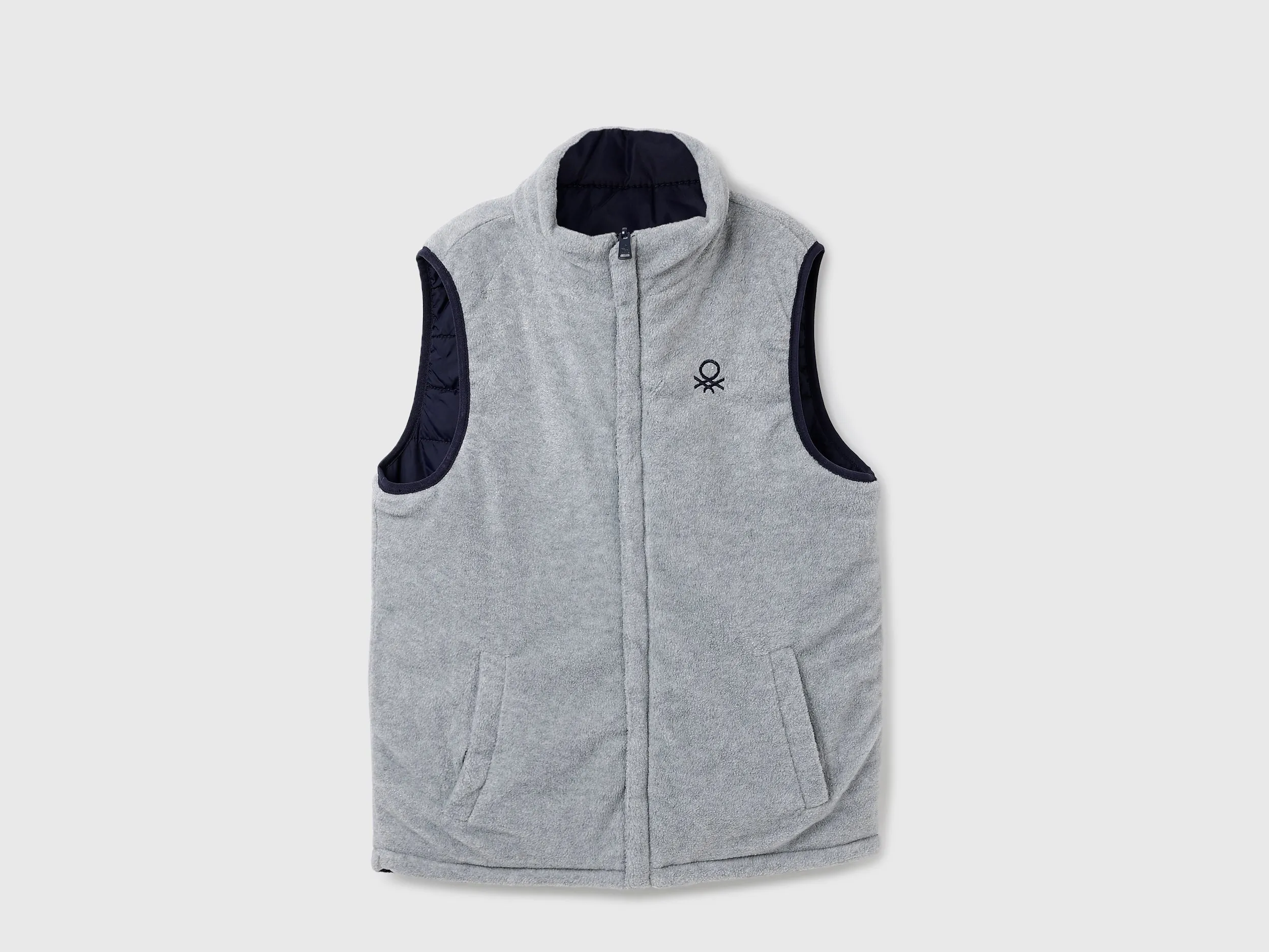 Boy's Regular Fit Sleeveless Reversible Jacket
