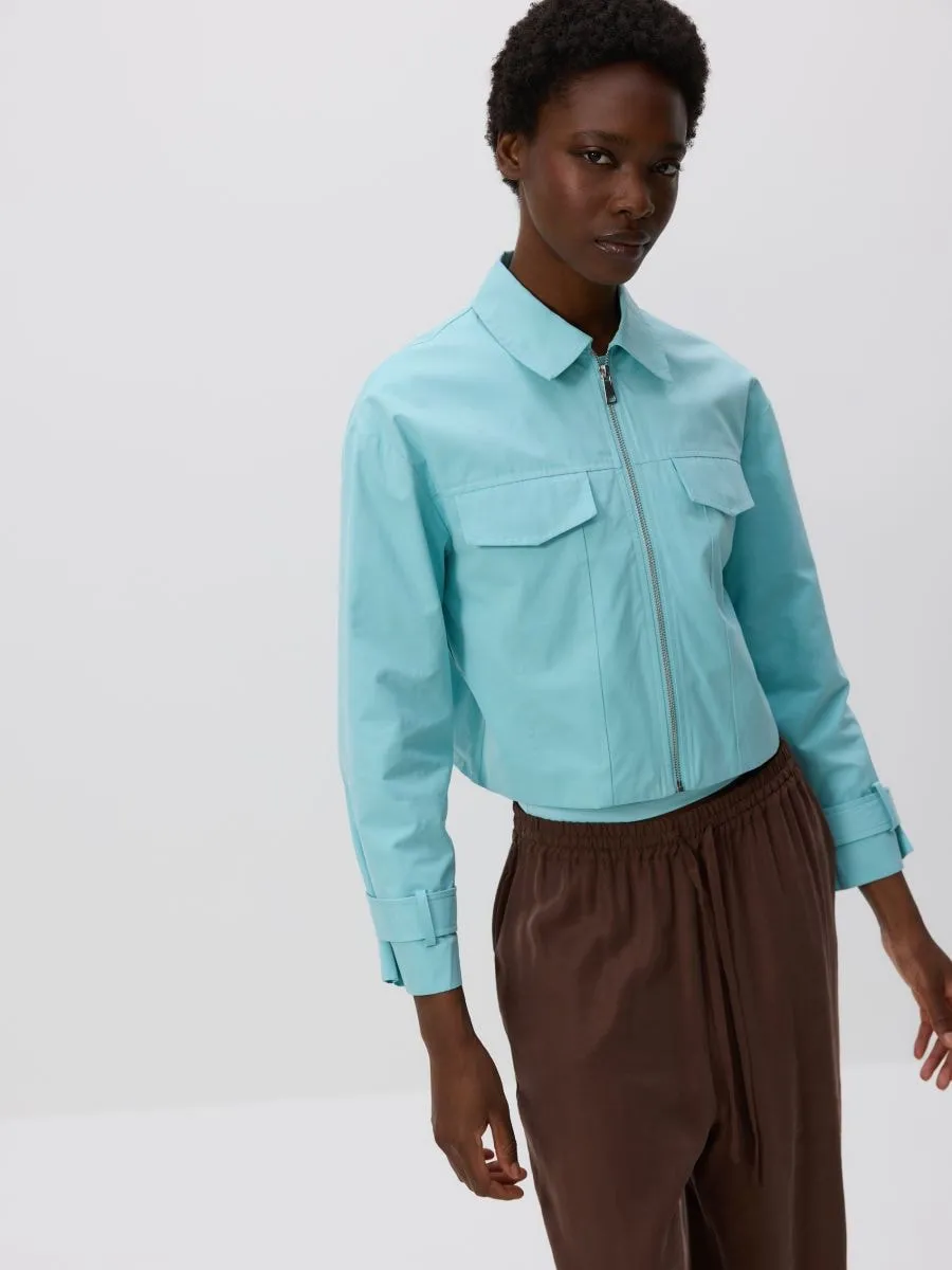 Cropped jacket with collar