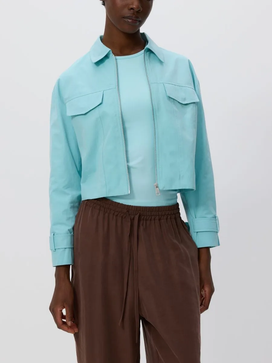 Cropped jacket with collar