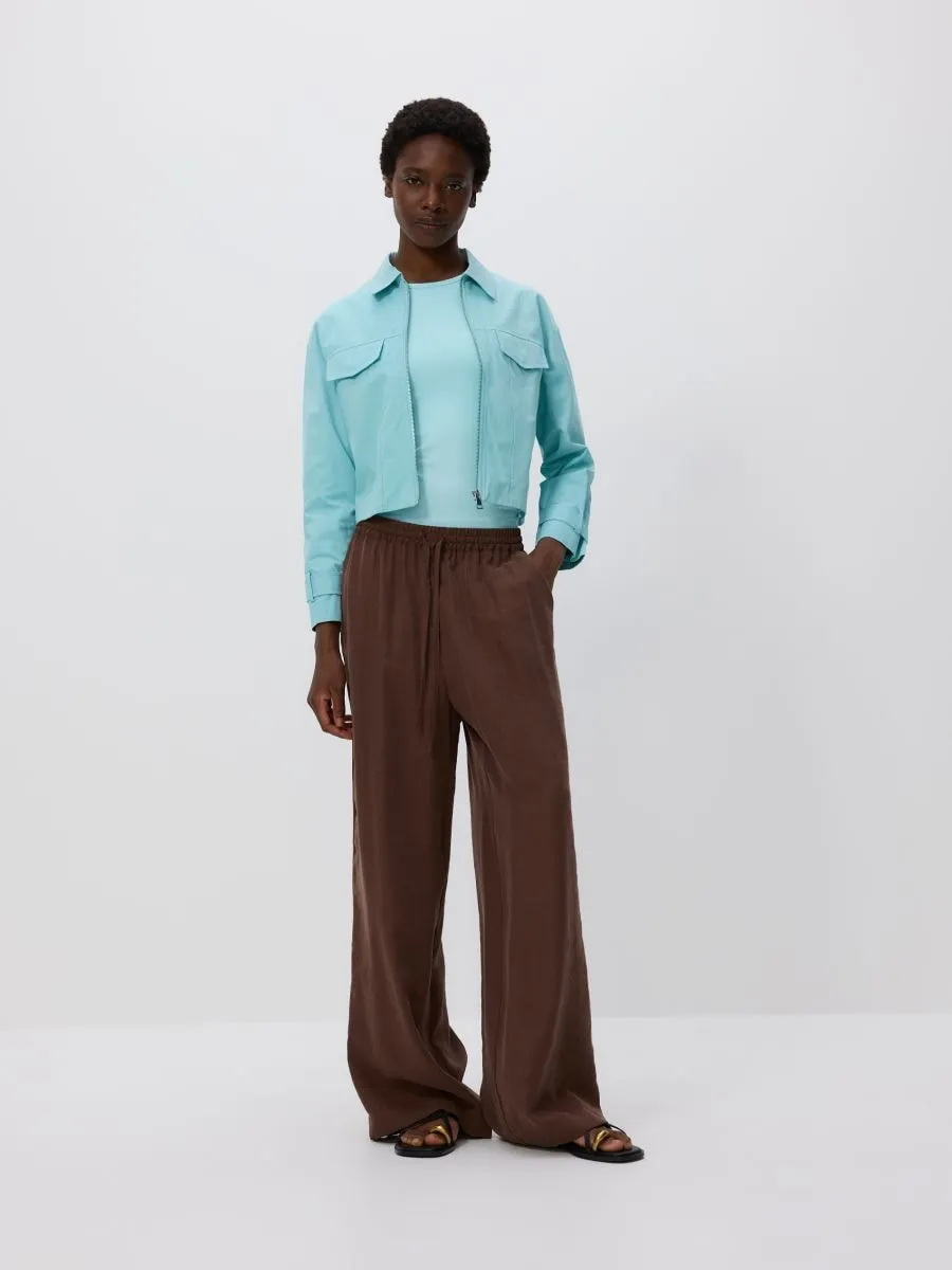 Cropped jacket with collar