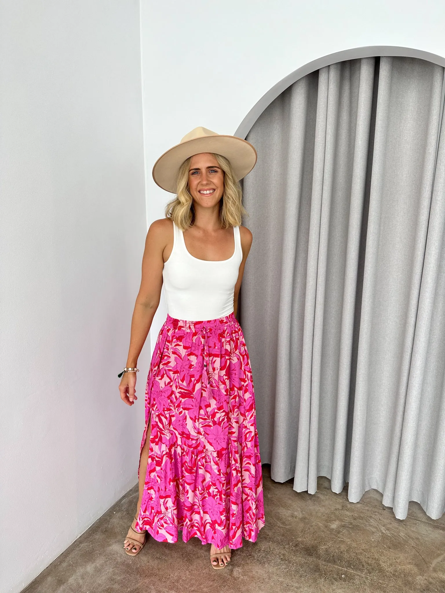 Drew Skirt- Pink/red floral