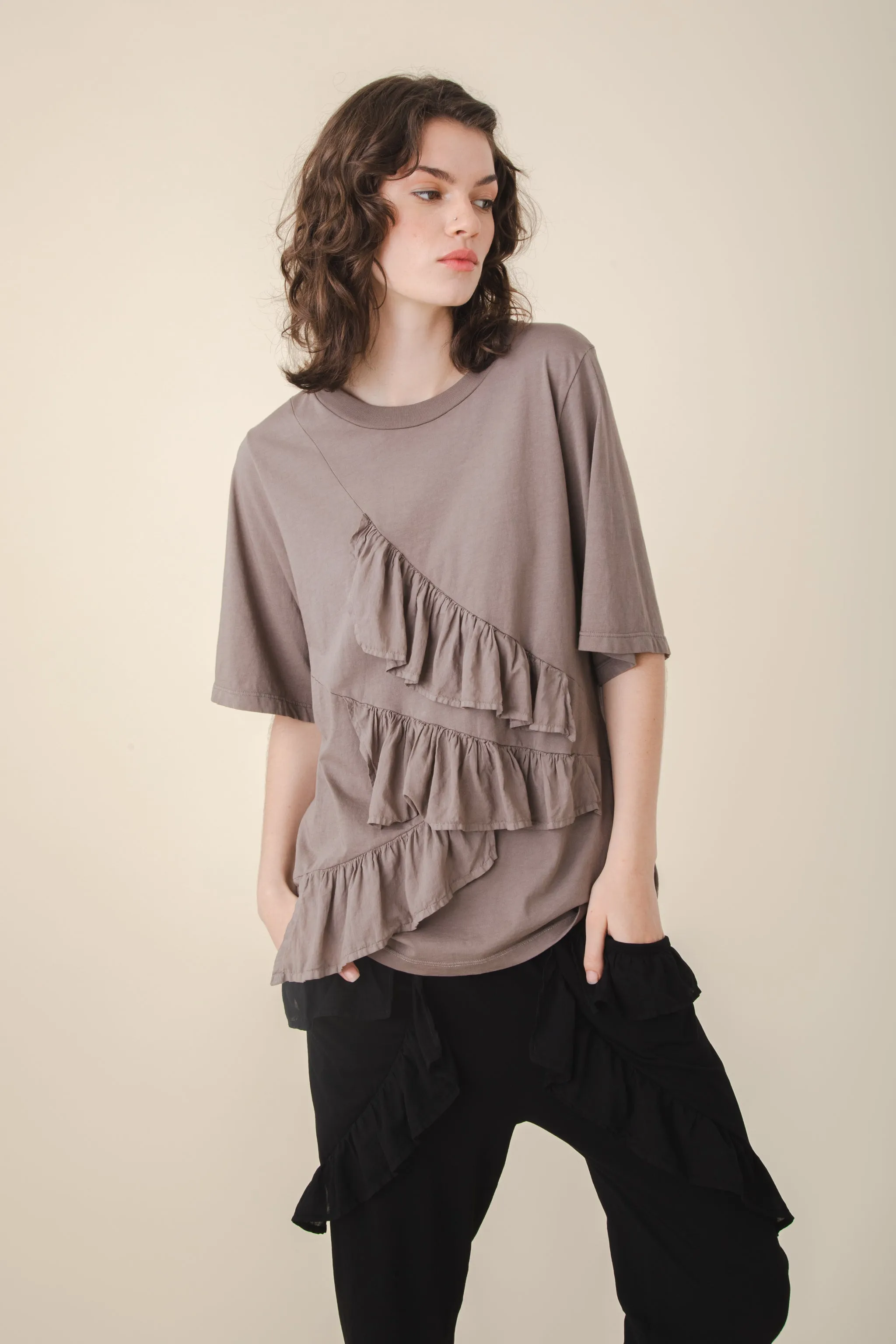 Flutter Tee in Wet Cement