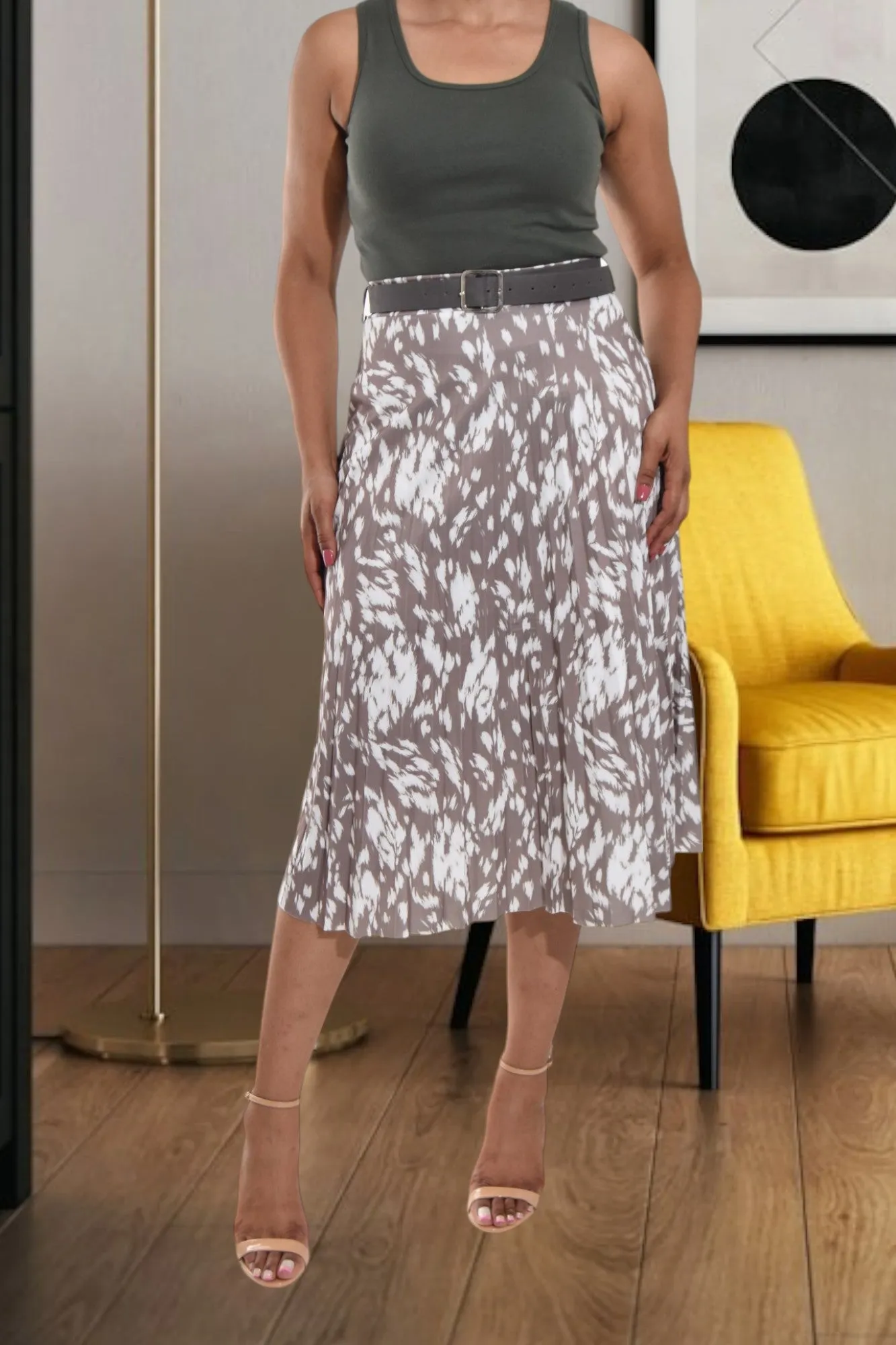 Ladies Beige Pleated Skirt