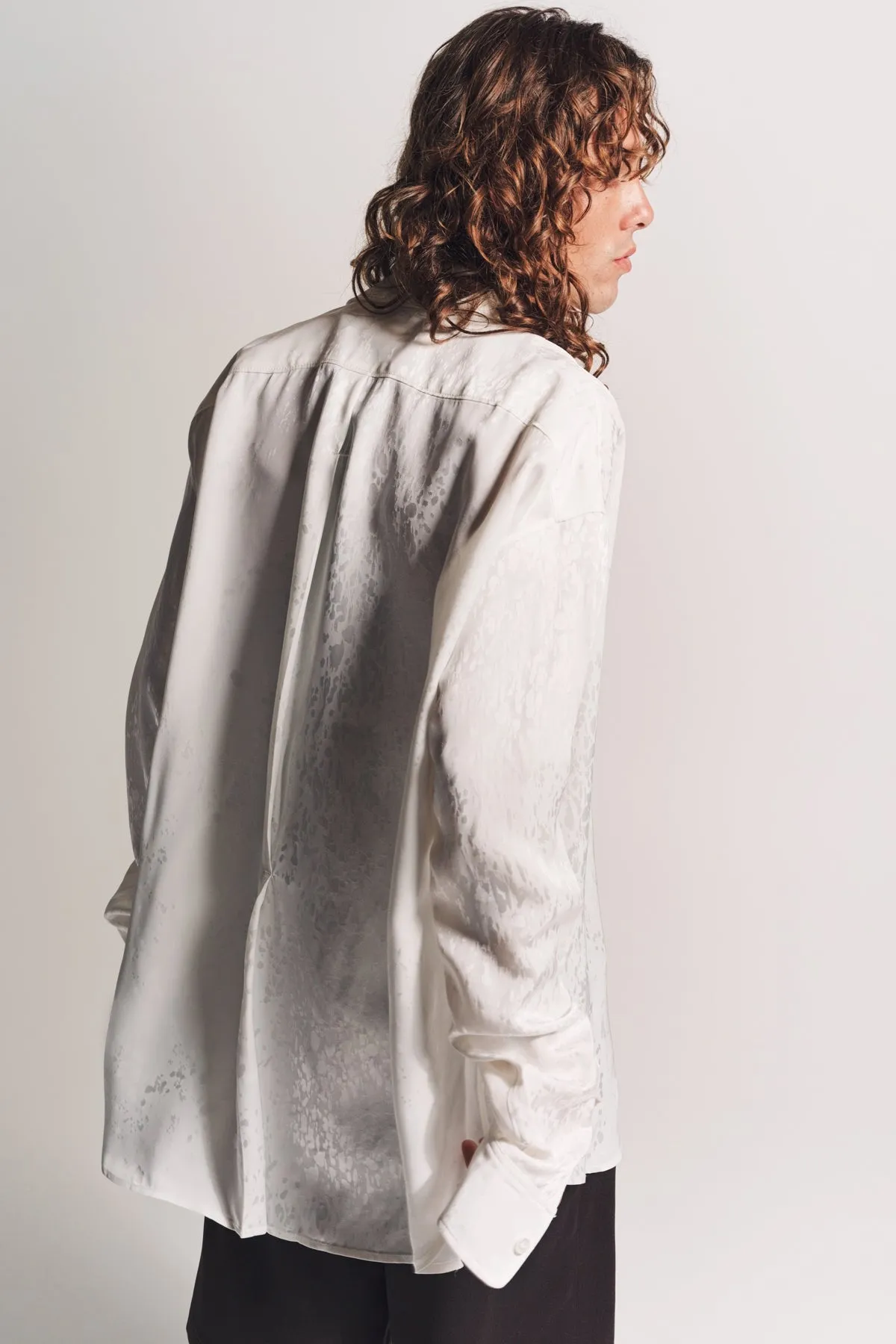 LOUIS GABRIEL NOUCHI | LONG SHIRT WITH ASYMMETRICAL OPENING IN DROPS JACQUARD