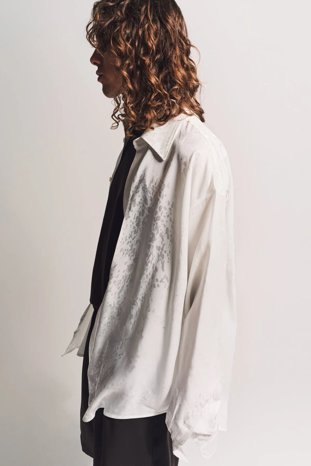 LOUIS GABRIEL NOUCHI | LONG SHIRT WITH ASYMMETRICAL OPENING IN DROPS JACQUARD