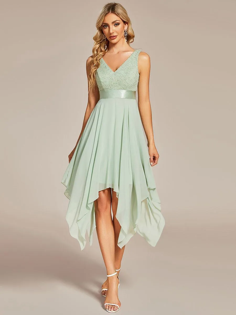 Robe de bal à jupe irrégulière en mousseline