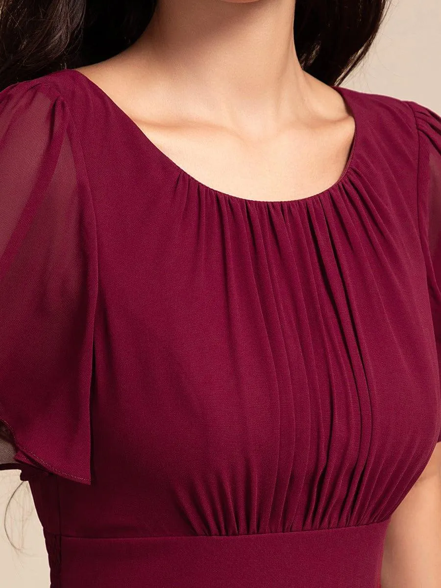 Robe de demoiselle d'honneur élégante en mousseline de soie à col rond et manches courtes