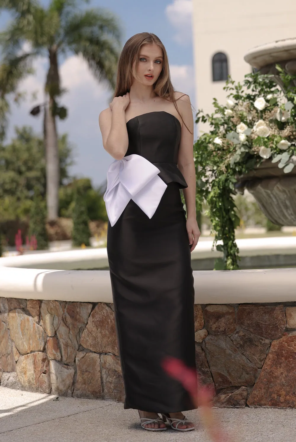 ROSARIO SET Strapless Curved Neckline Top with Side Bow and Pencil Skirt (Black Body with White Bow Gazaar)