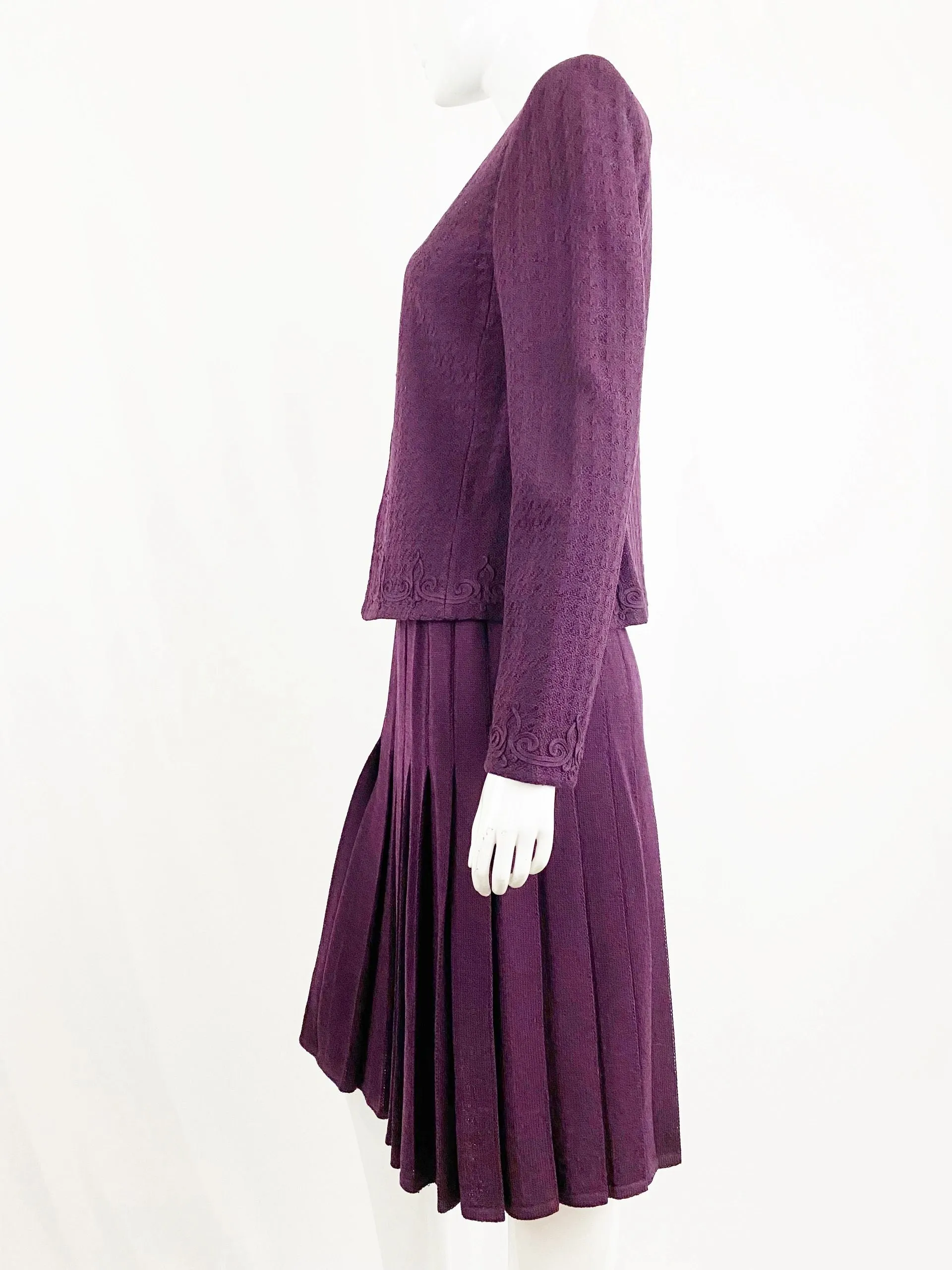 St. John Suit With Pleated Skirt Size 8
