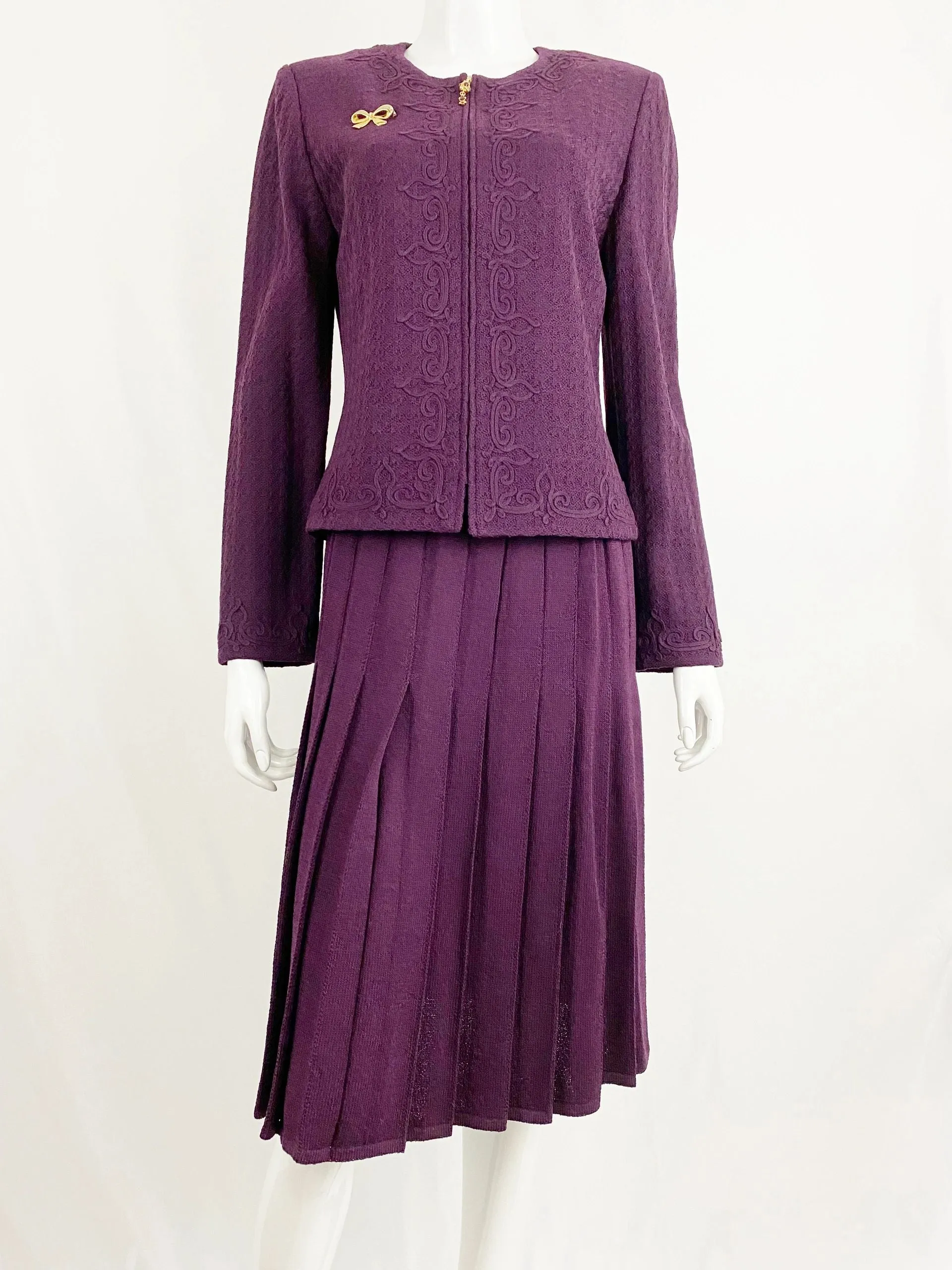St. John Suit With Pleated Skirt Size 8