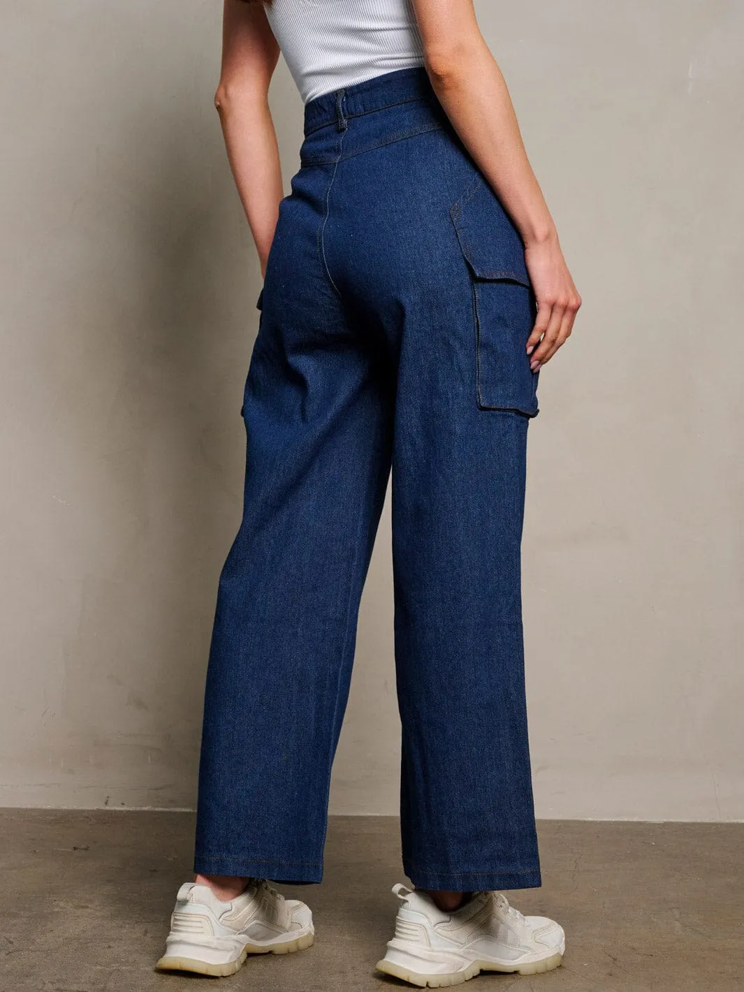 WOMEN'S BUTTON CLOSURE CARGO POCKETS WIDE LEG DENIM PANTS